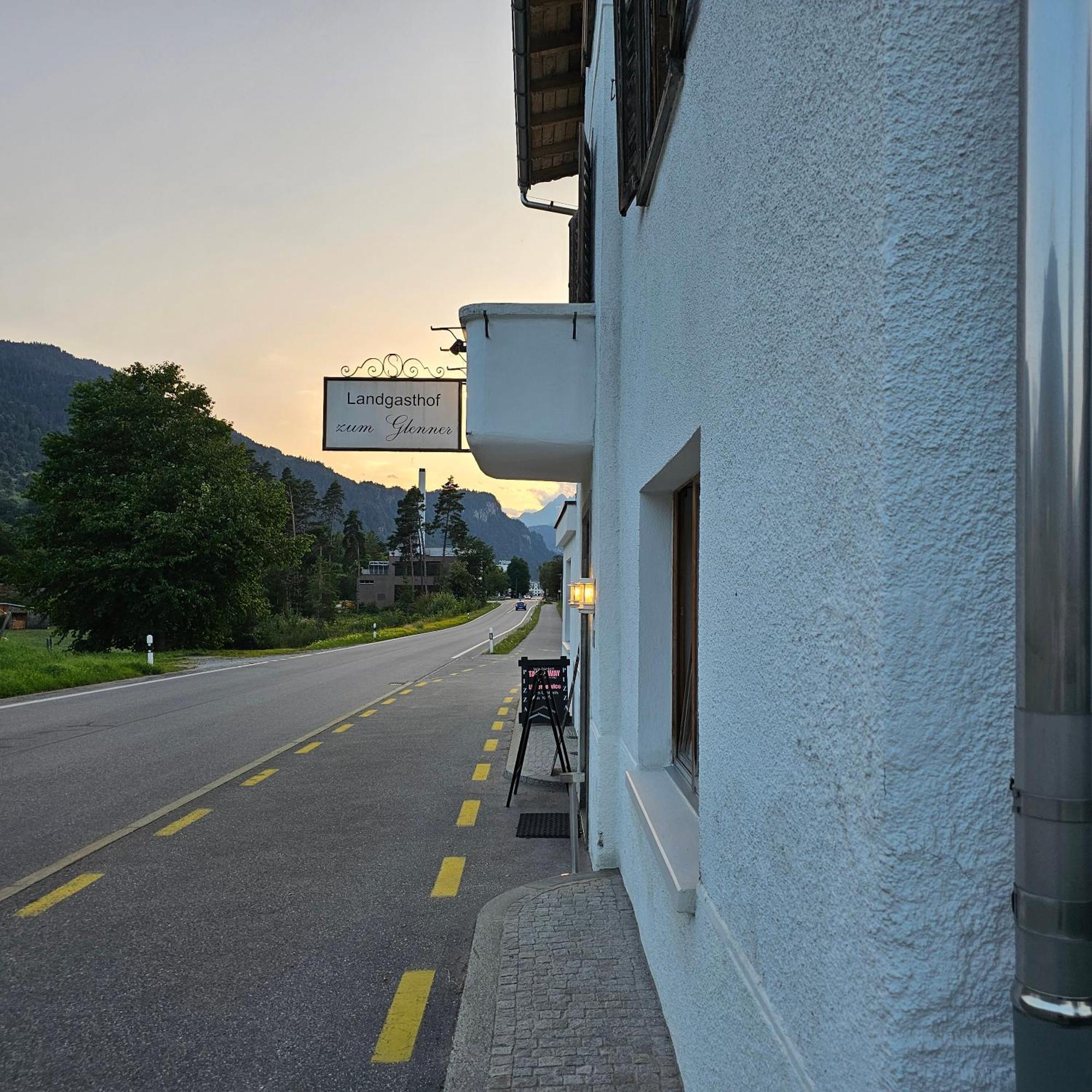 Landgasthof Zum Glenner Ilanz/Glion Bagian luar foto