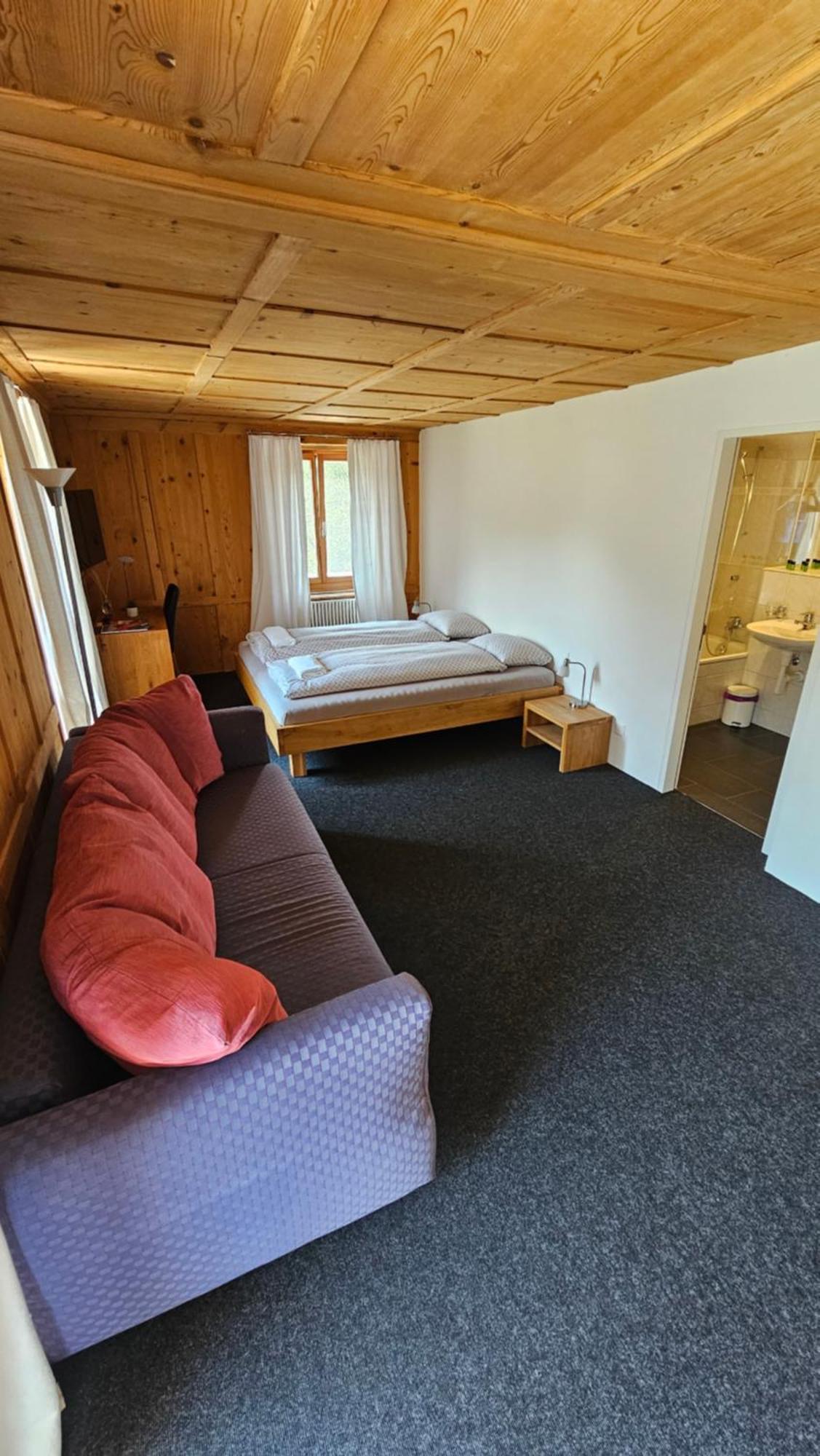 Landgasthof Zum Glenner Ilanz/Glion Bagian luar foto