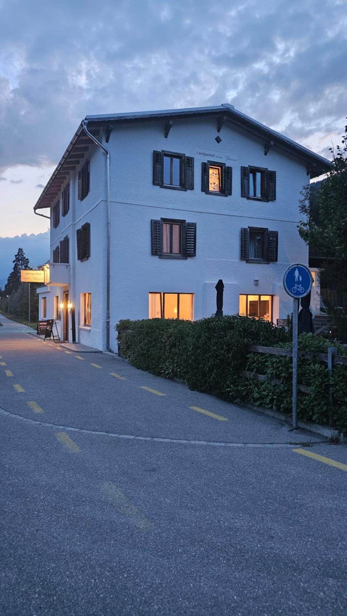 Landgasthof Zum Glenner Ilanz/Glion Bagian luar foto